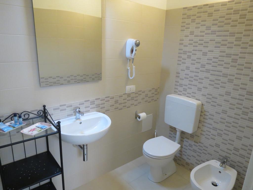 Artisti Rooms Равенна Номер фото