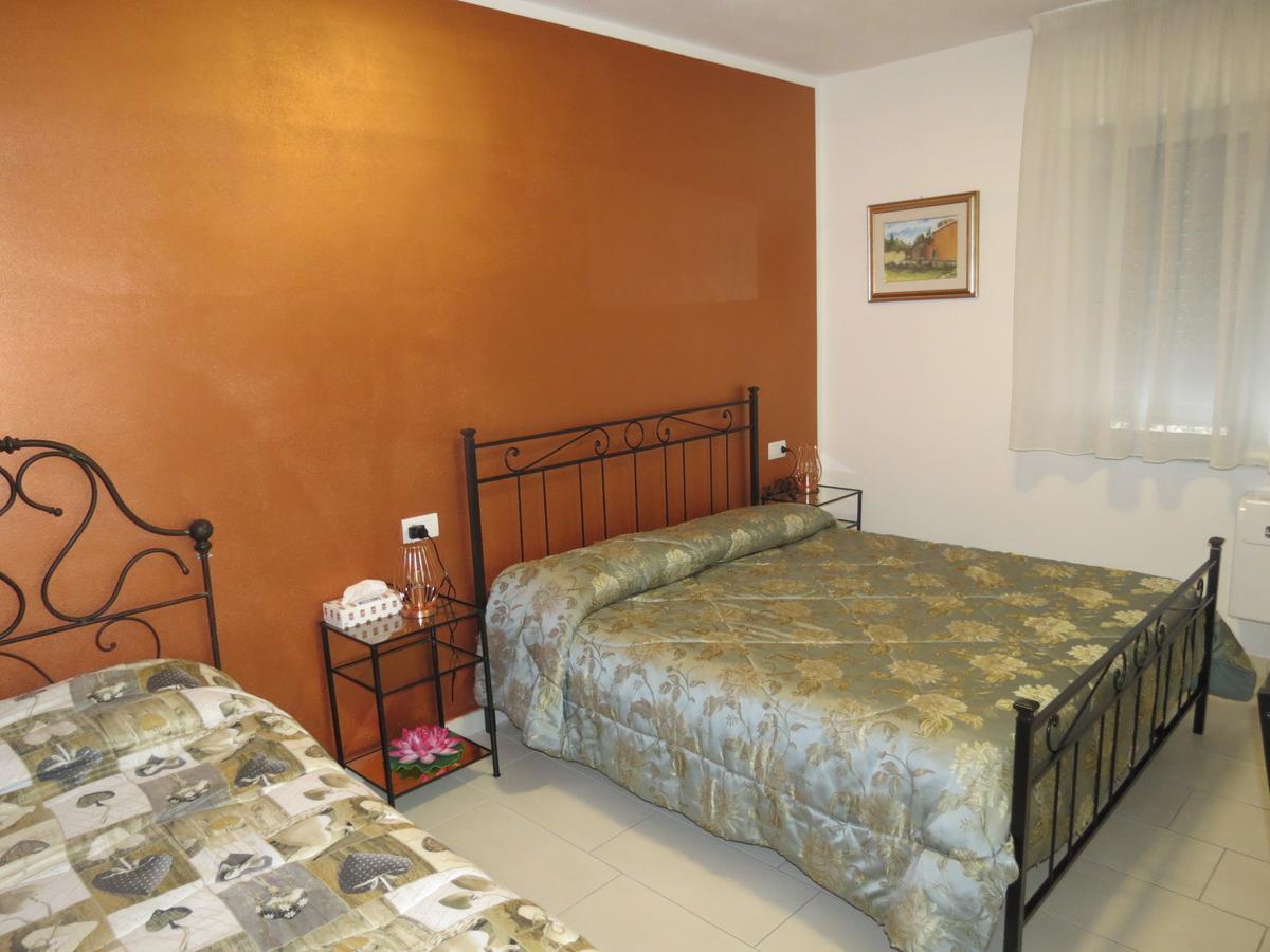 Artisti Rooms Равенна Экстерьер фото
